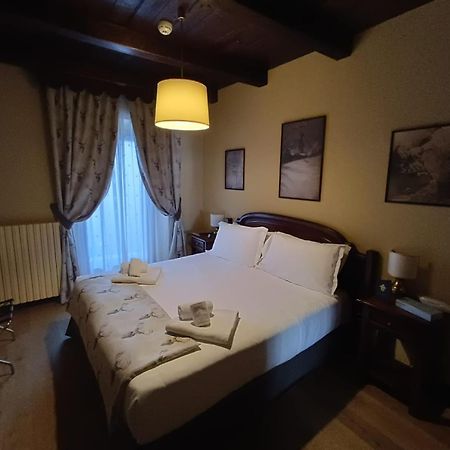 Hotel Jumeaux ブレウイル・チェルヴィナイア エクステリア 写真