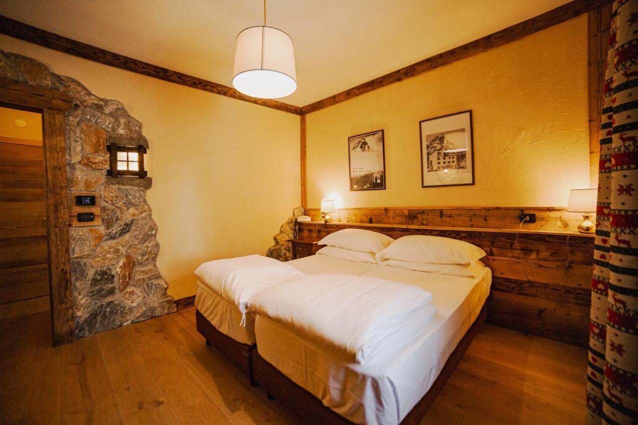 Hotel Jumeaux ブレウイル・チェルヴィナイア エクステリア 写真
