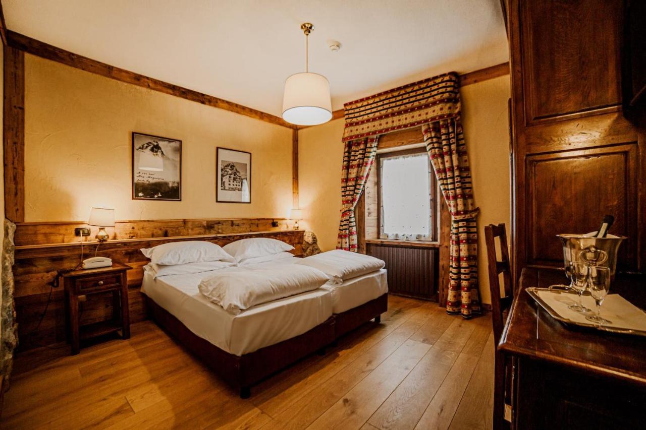 Hotel Jumeaux ブレウイル・チェルヴィナイア エクステリア 写真
