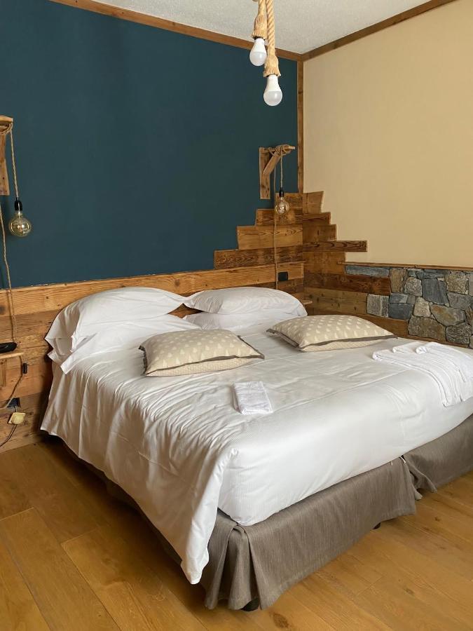 Hotel Jumeaux ブレウイル・チェルヴィナイア エクステリア 写真