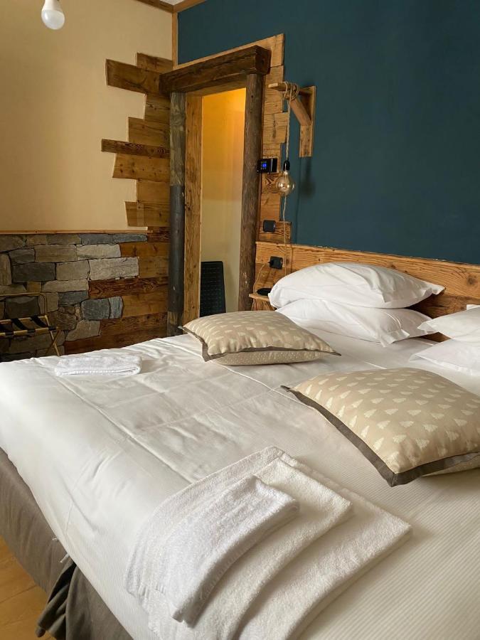 Hotel Jumeaux ブレウイル・チェルヴィナイア エクステリア 写真