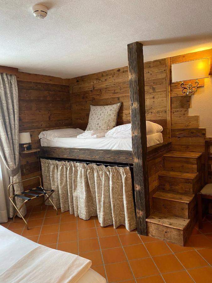 Hotel Jumeaux ブレウイル・チェルヴィナイア エクステリア 写真