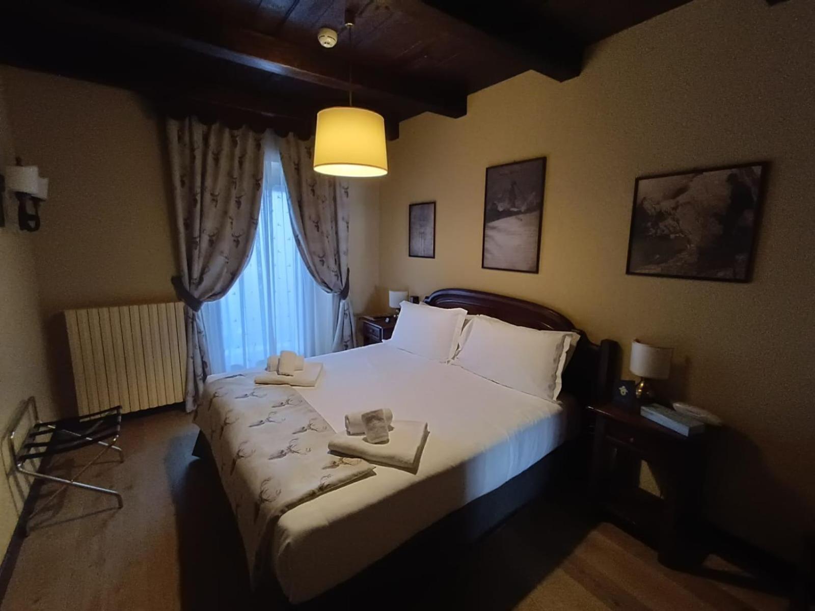 Hotel Jumeaux ブレウイル・チェルヴィナイア エクステリア 写真