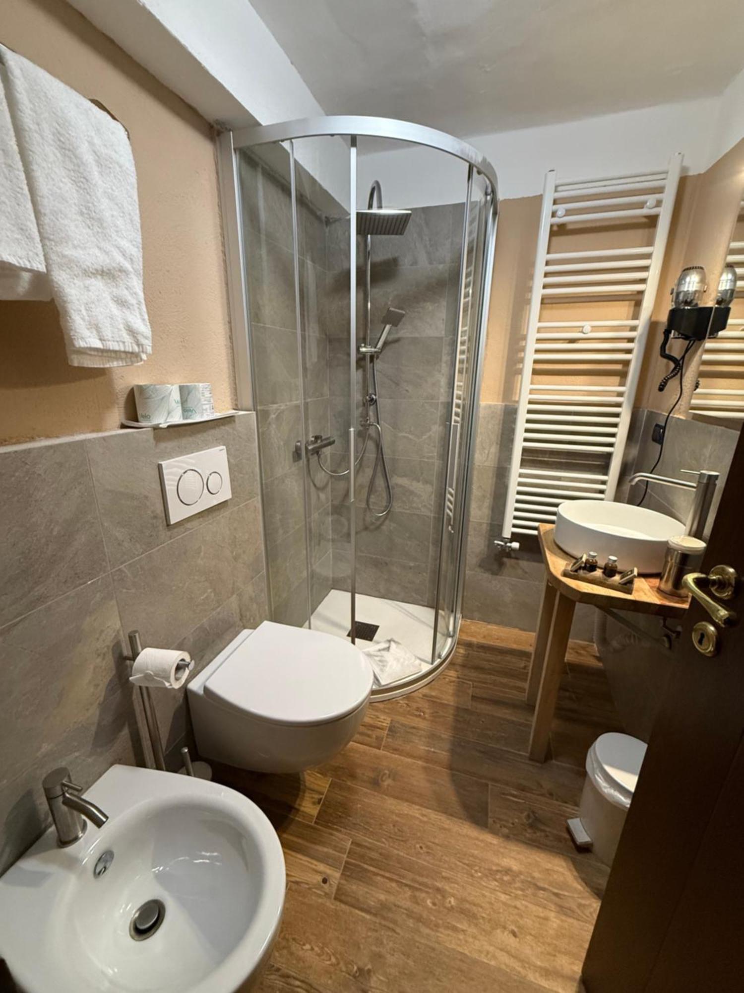 Hotel Jumeaux ブレウイル・チェルヴィナイア エクステリア 写真