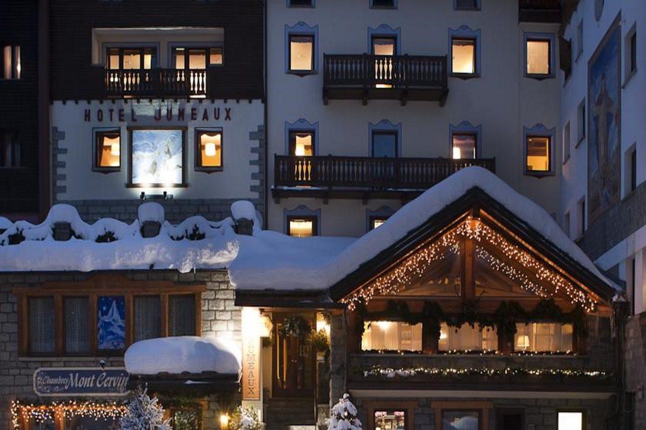 Hotel Jumeaux ブレウイル・チェルヴィナイア エクステリア 写真