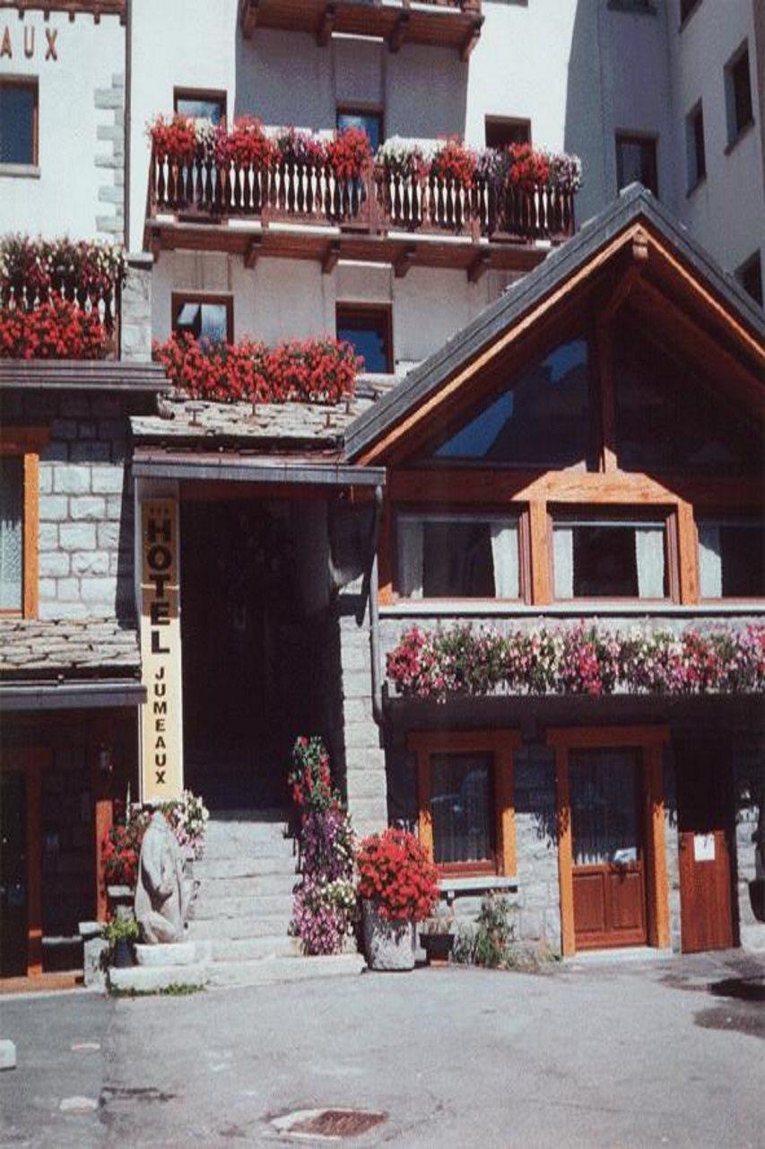 Hotel Jumeaux ブレウイル・チェルヴィナイア エクステリア 写真