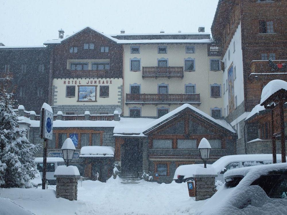 Hotel Jumeaux ブレウイル・チェルヴィナイア エクステリア 写真
