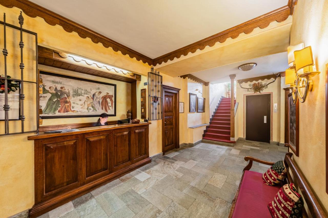 Hotel Jumeaux ブレウイル・チェルヴィナイア エクステリア 写真